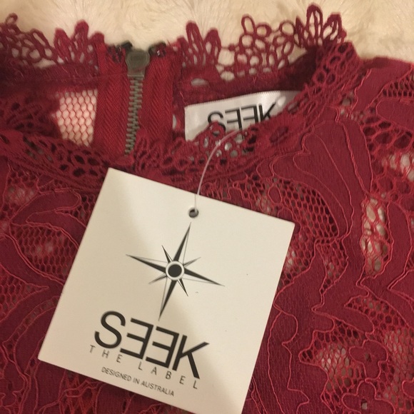 LF Lace Bell Sleeve Crop Top - Picture 5 of 8